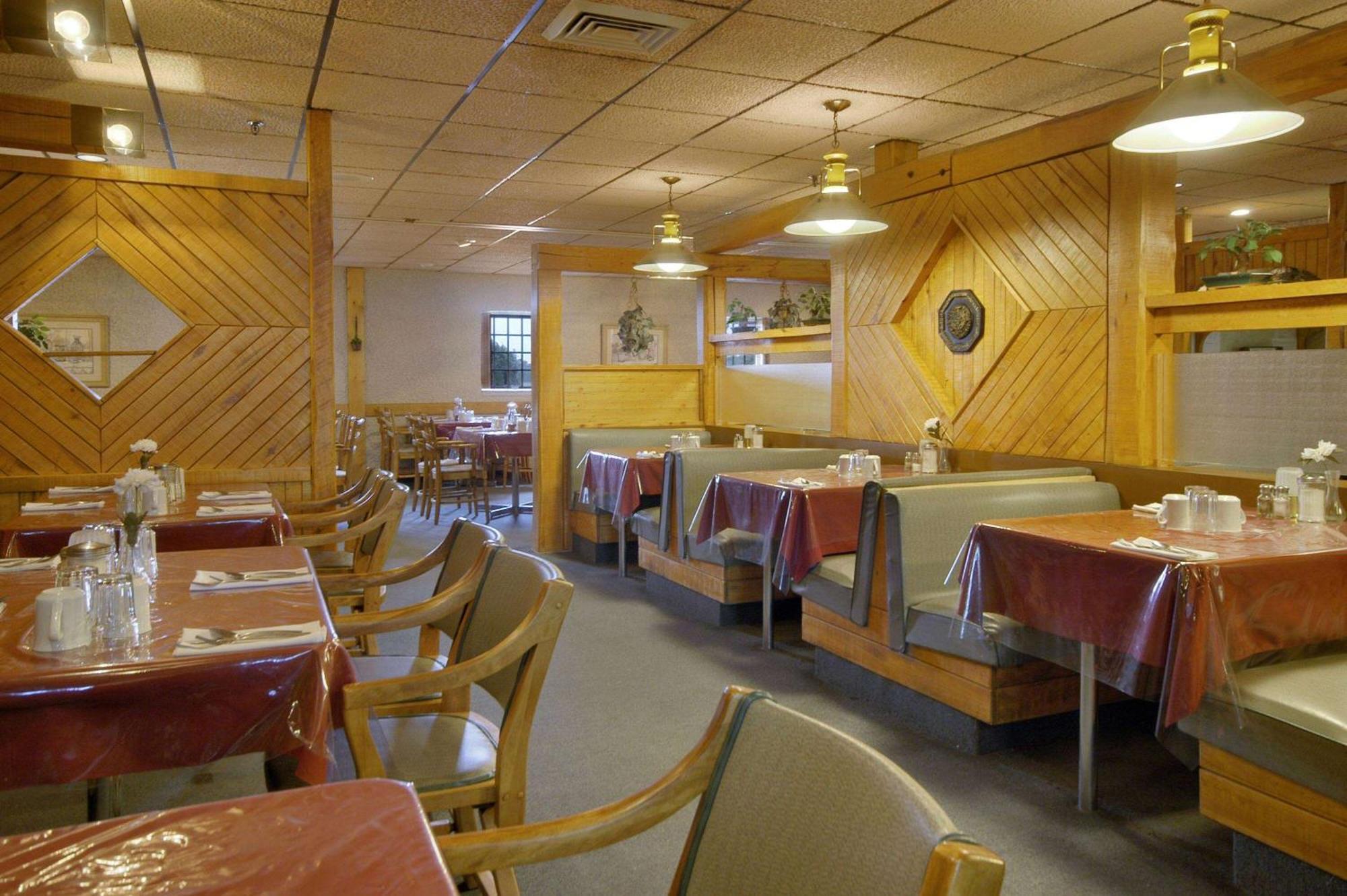 Howard Johnson By Wyndham Portage La Prairie Eksteriør bilde