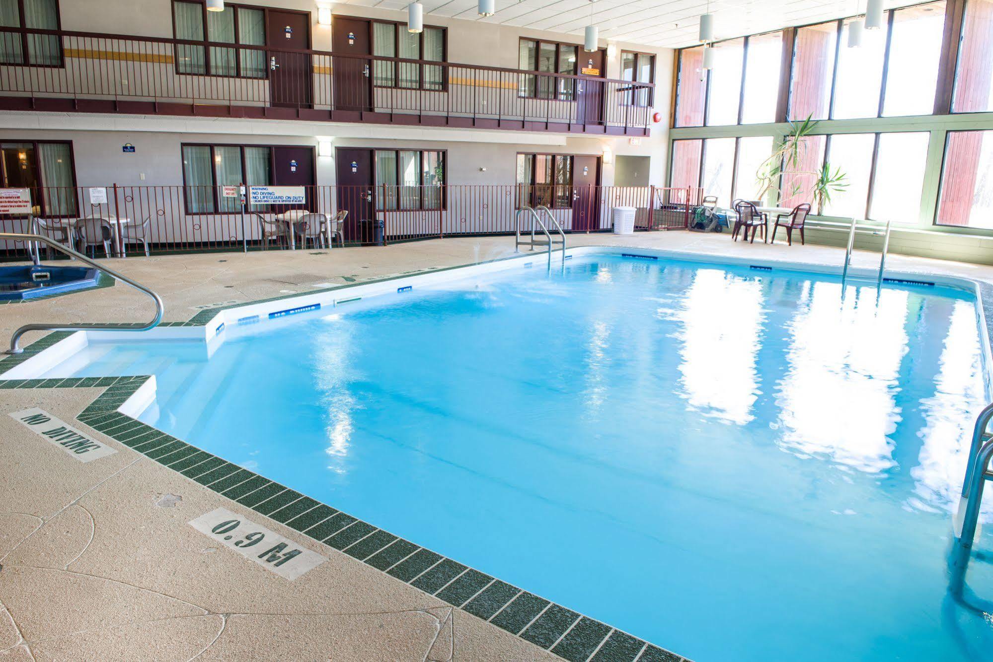 Howard Johnson By Wyndham Portage La Prairie Eksteriør bilde